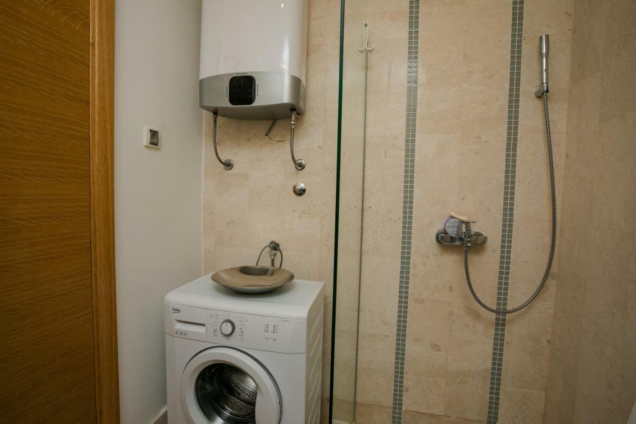 Apartment With Sea View ラファイロヴィチ エクステリア 写真