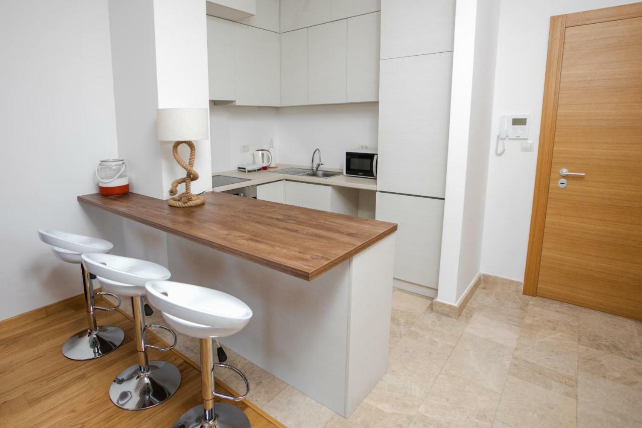 Apartment With Sea View ラファイロヴィチ エクステリア 写真