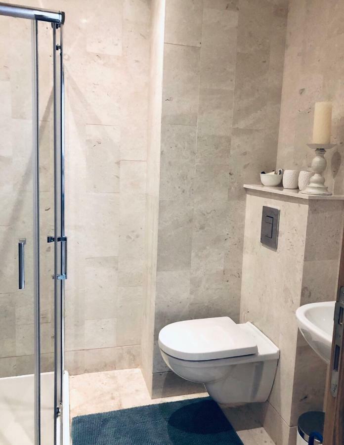 Apartment With Sea View ラファイロヴィチ エクステリア 写真